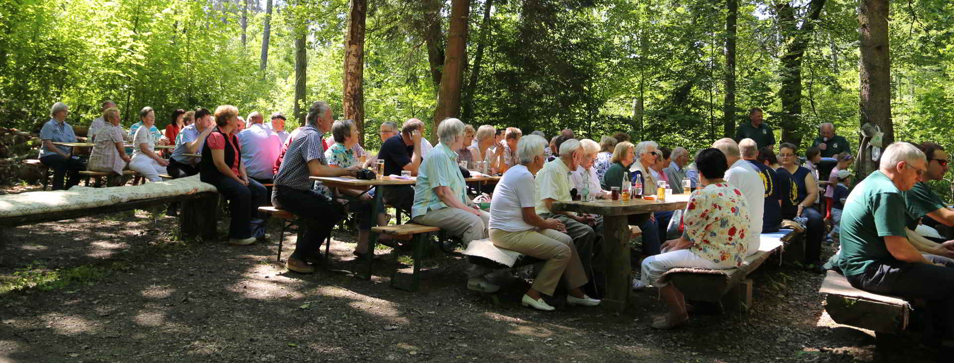 Zum 50 jährigen Jubiläum gratuliert der KV Coppengrave dem Heimat und Verkehrsverein "Hilsmulde"