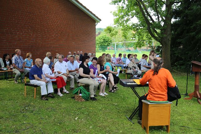 Ökumenischer Pfingstgottesdienst in Weenzen