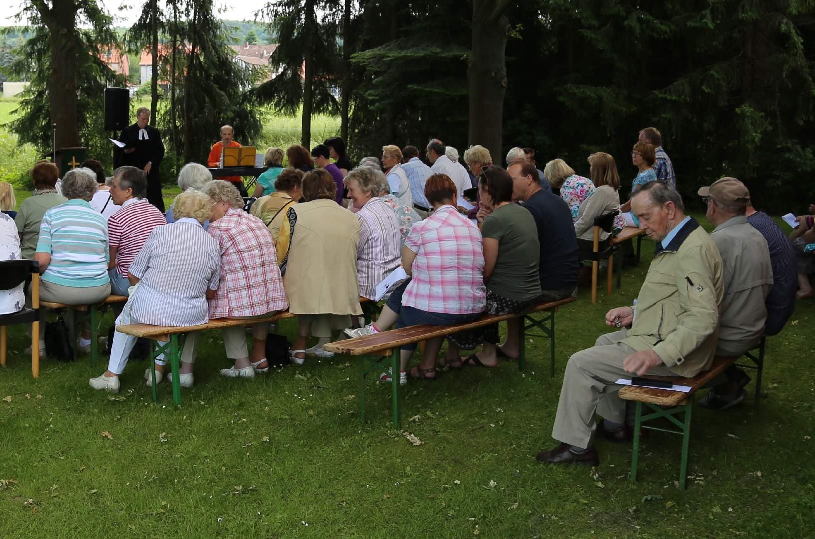 Ökumenischer Pfingstgottesdienst in Weenzen