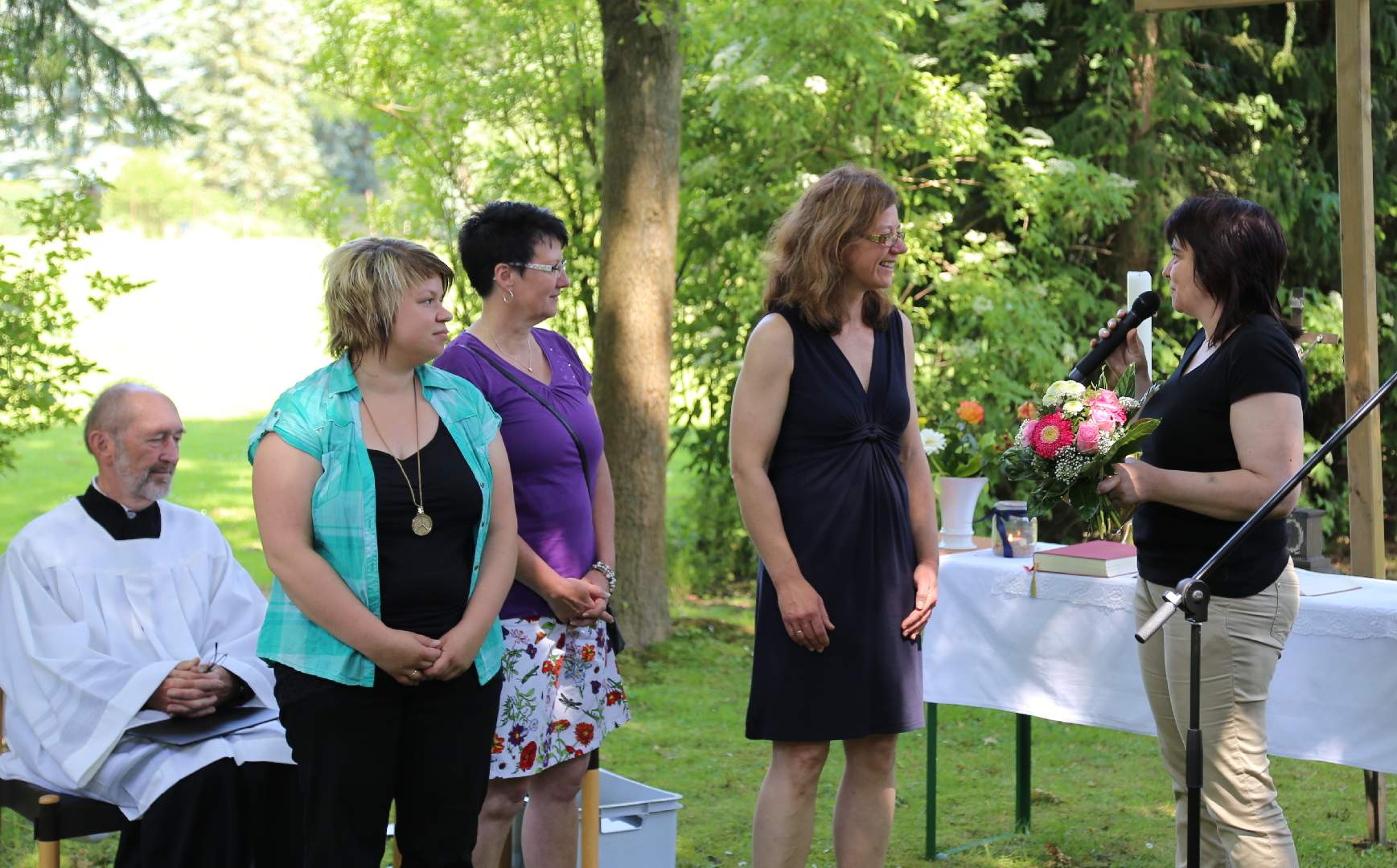 Ökumenischer Pfingstgottesdienst in Weenzen