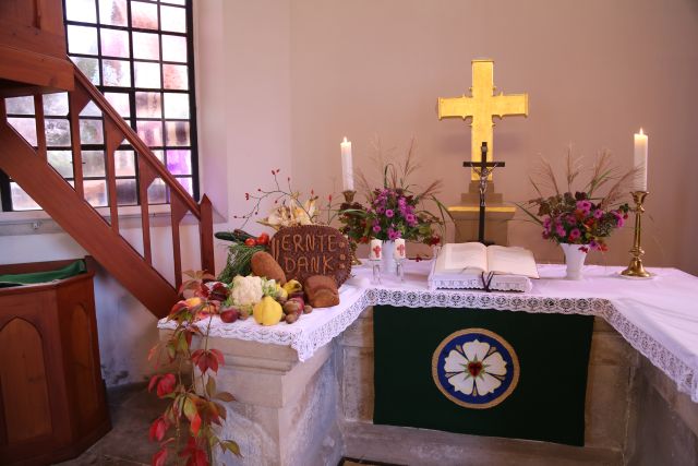 Erntedankgottesdienst mit Begrüßung der Vorkonfirmanden in Weenzen