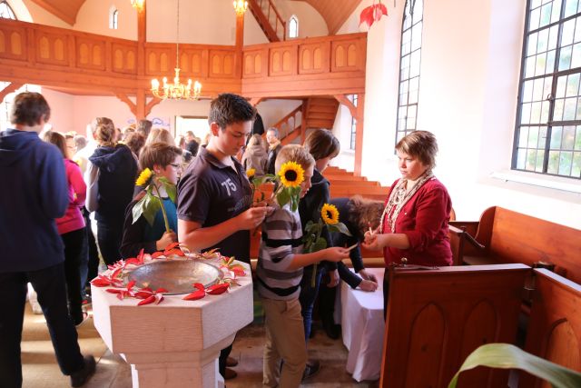 Erntedankgottesdienst mit Begrüßung der Vorkonfirmanden in Weenzen