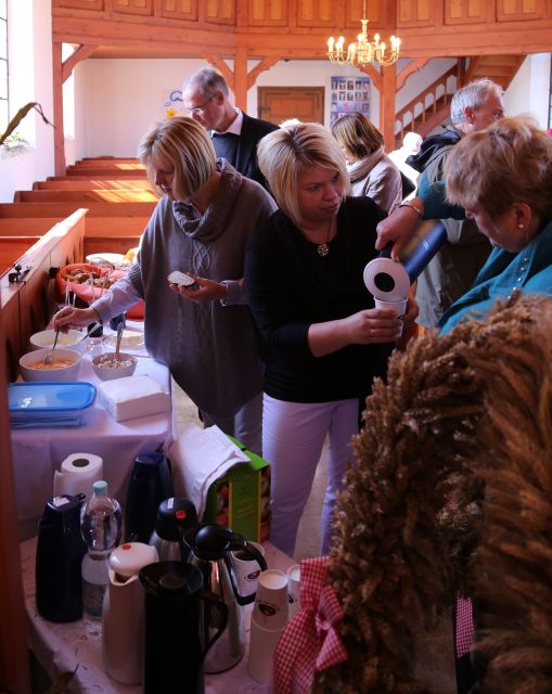 Erntedankfest und Einführung der Kirchenvorsteher in Weenzen