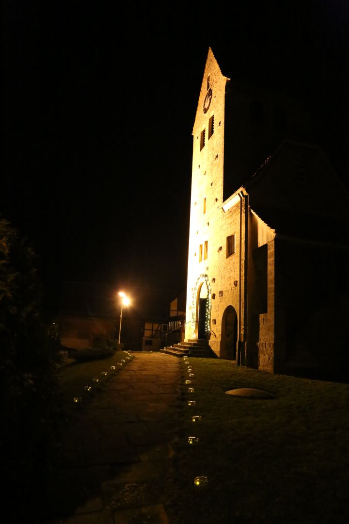 Lichtergottesdienst zum 1. Advent in der St. Franziskuskirche