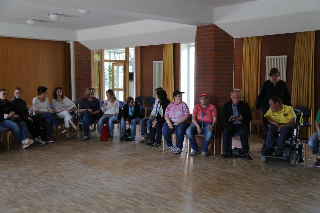 Konfirmanden besuchen die Lobetalarbeit e.V. in Altencelle