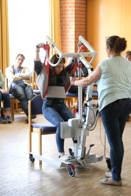 Konfirmanden besuchen die Lobetalarbeit e.V. in Altencelle