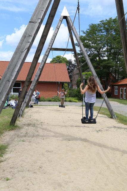 Konfirmanden besuchen die Lobetalarbeit e.V. in Altencelle