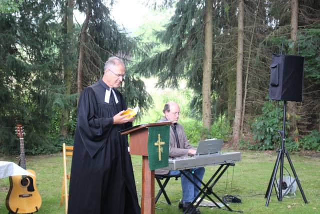 Freiluftgottesdienst zum Dorffest in Weenzen