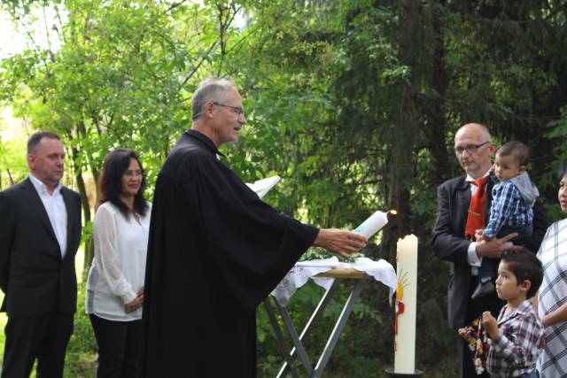 Freiluftgottesdienst zum Dorffest in Weenzen