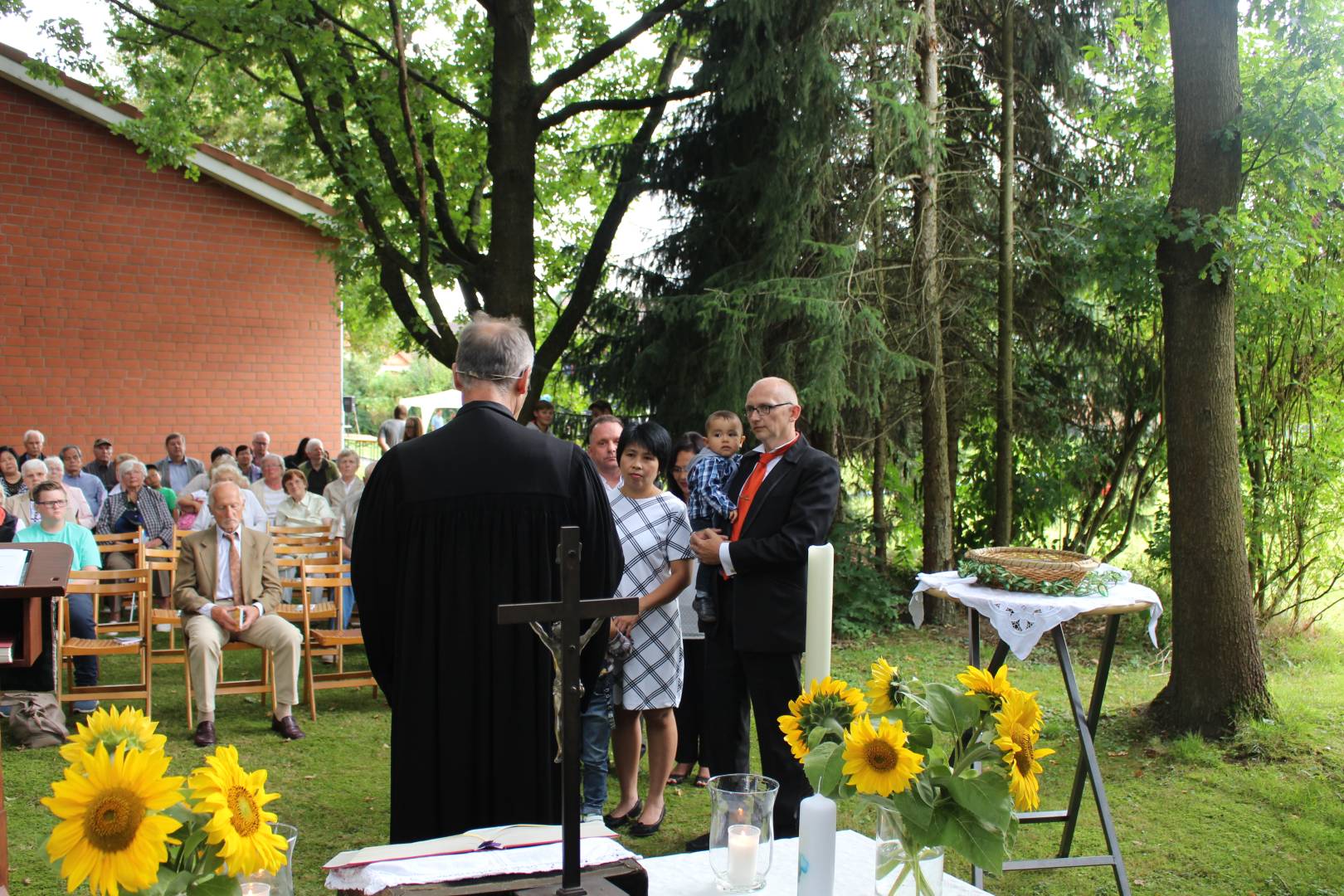 Freiluftgottesdienst zum Dorffest in Weenzen