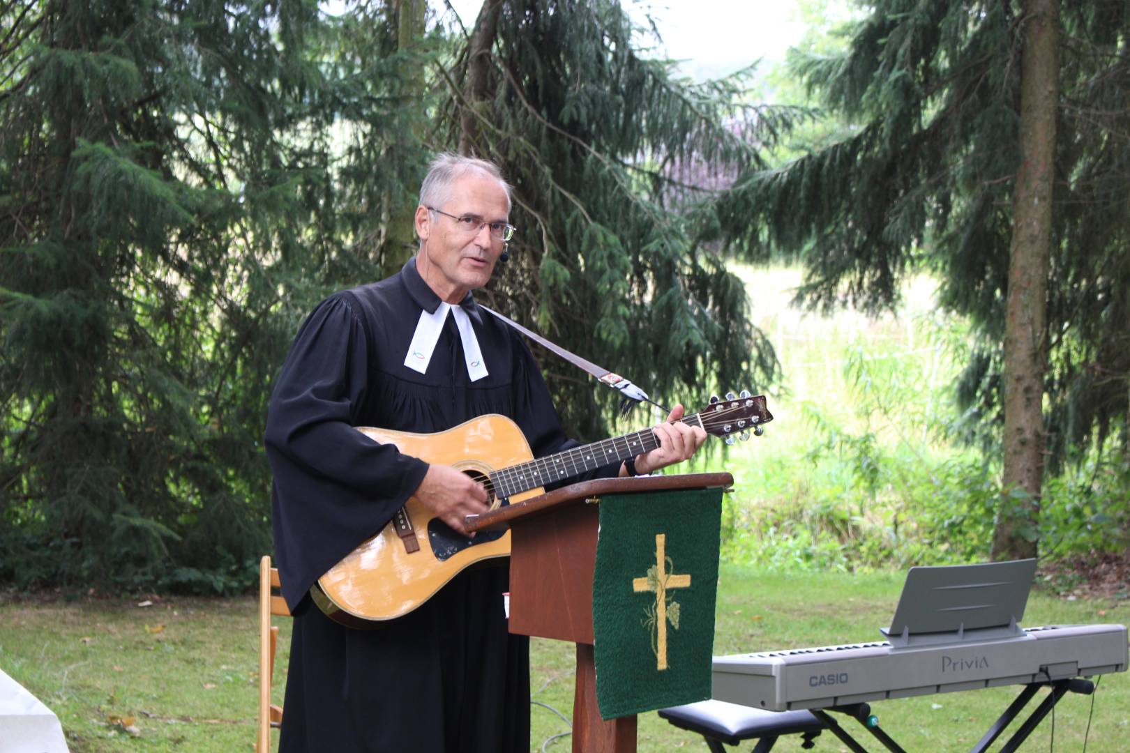 Freiluftgottesdienst zum Dorffest in Weenzen