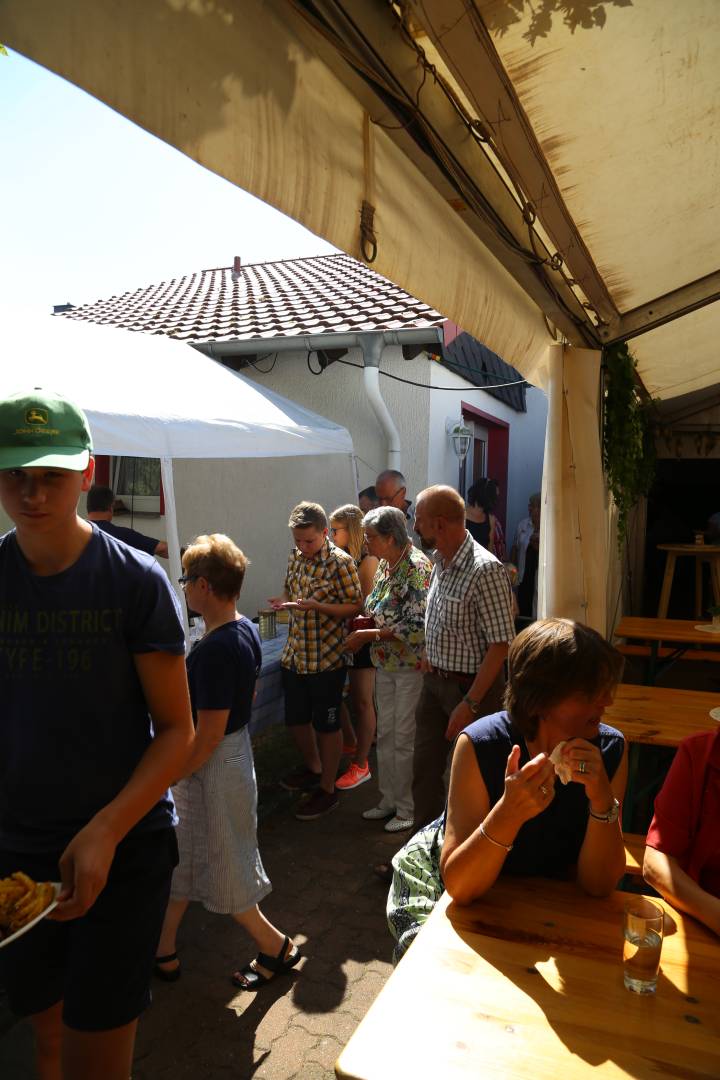 Gottesdienst zum Abschluss des Dorffestes in Fölziehausen.