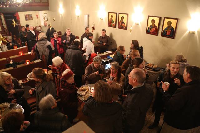 Lichtergottesdienst in der St. Franziskuskirche mit Start Lutheraktion: "Handschriftliche Bibel"