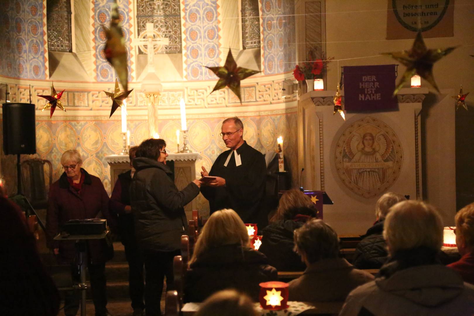 Lichtergottesdienst in der St. Franziskuskirche mit Start Lutheraktion: "Handschriftliche Bibel"