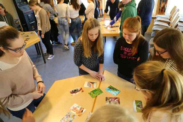 Vorbereitung des Vorstellungsgottesdienst der Konfirmanden in Krelingen