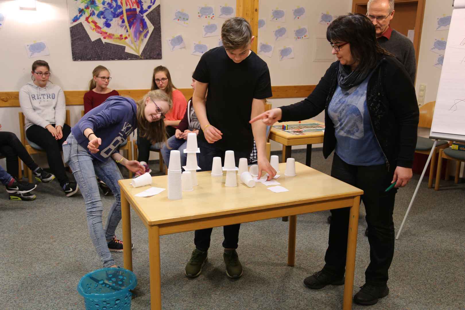 Vorbereitung des Vorstellungsgottesdienst der Konfirmanden in Krelingen