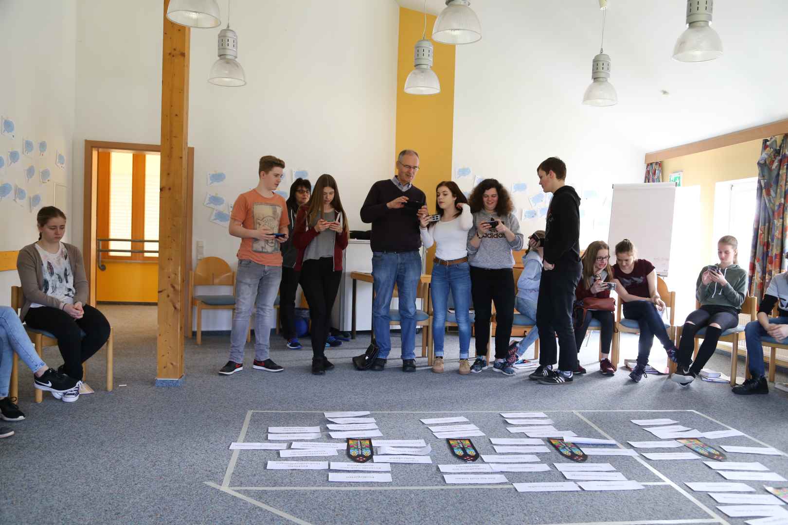 Vorbereitung des Vorstellungsgottesdienst der Konfirmanden in Krelingen