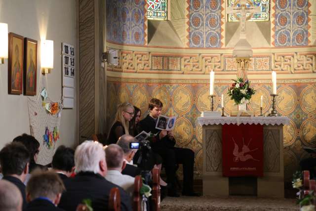 Konfirmation in der St. Franziskuskirche (ausführlich)