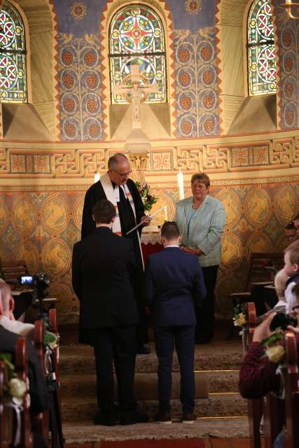 Konfirmation in der St. Franziskuskirche (ausführlich)