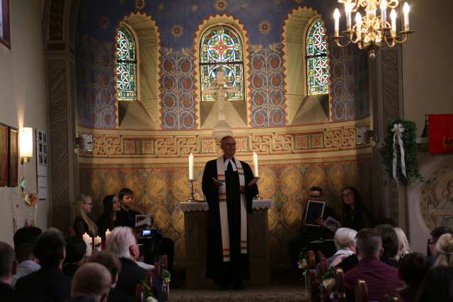 Konfirmation in der St. Franziskuskirche (ausführlich)