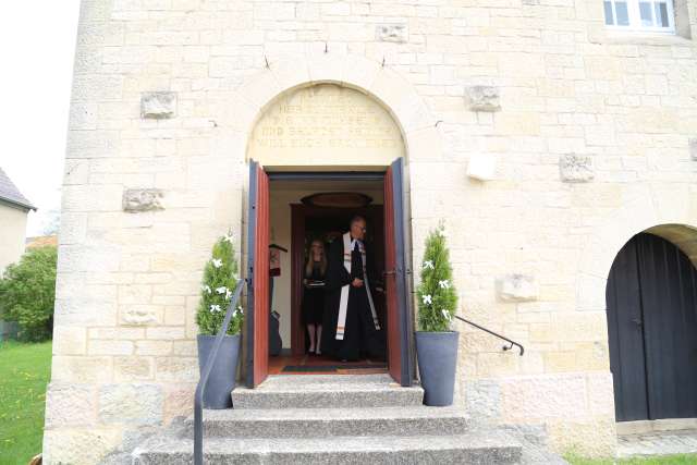 Konfirmation in der St. Franziskuskirche (ausführlich)