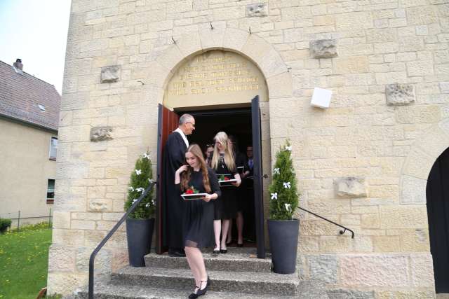 Konfirmation in der St. Franziskuskirche (ausführlich)