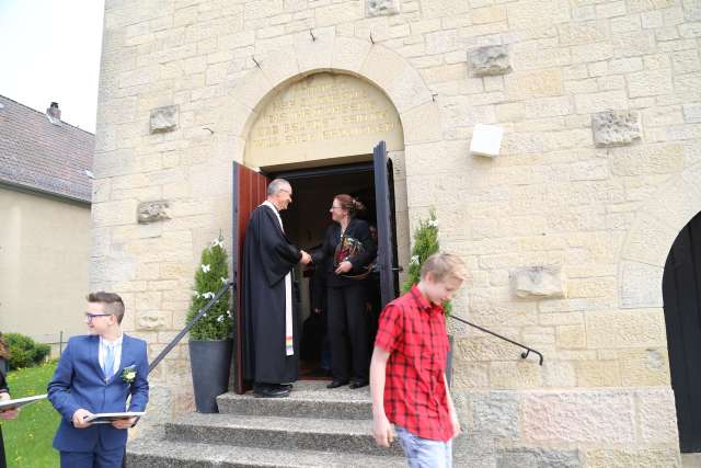 Konfirmation in der St. Franziskuskirche (ausführlich)