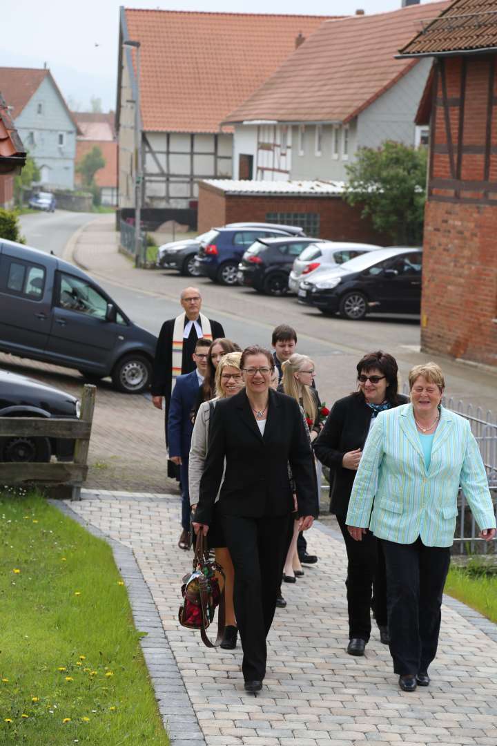 Konfirmation in der St. Franziskuskirche (ausführlich)