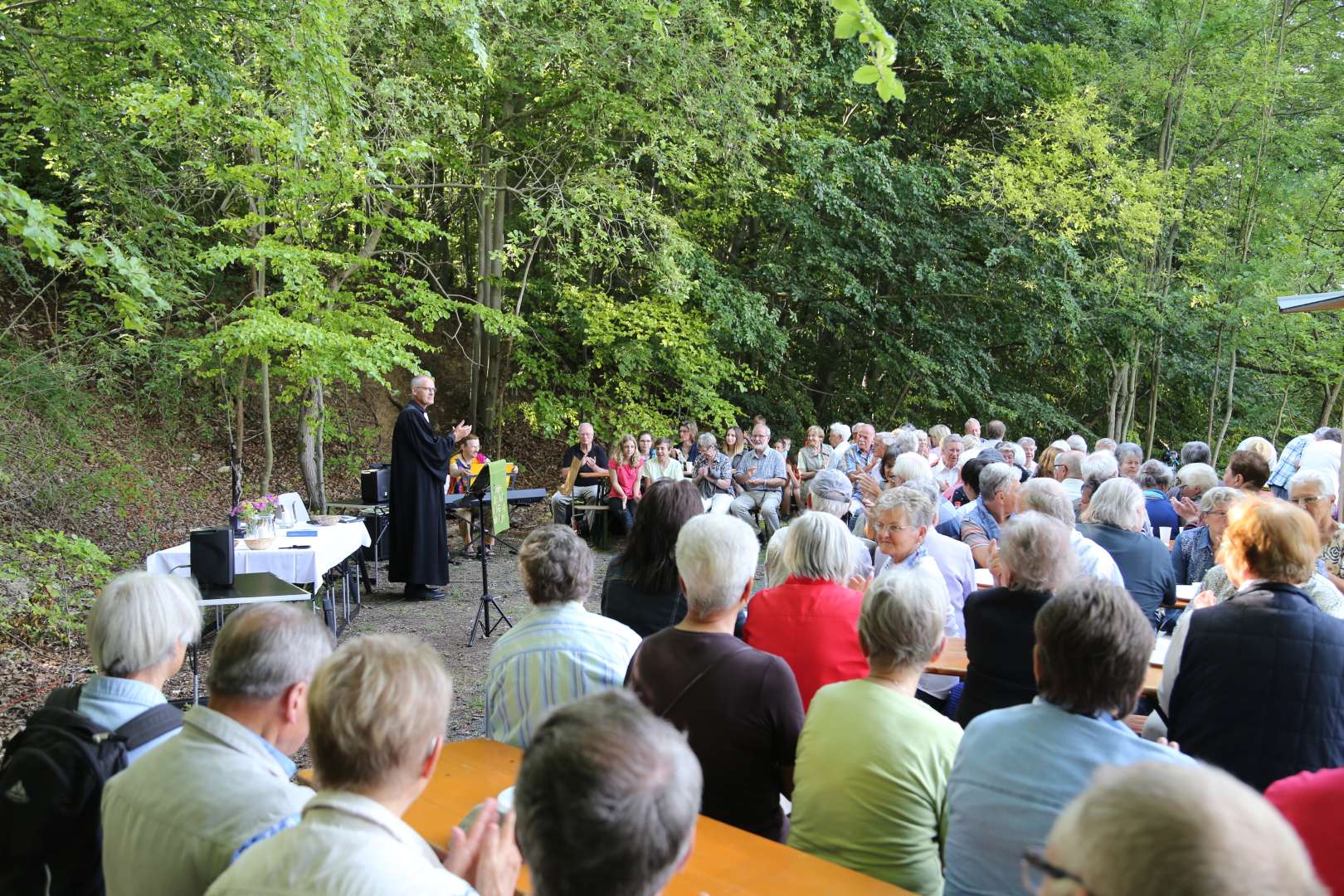 Mittsommergottesdienst am Leineberglandbalkon