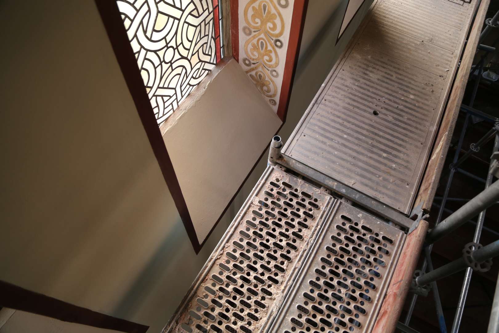 Tag 117: Restaurierungsarbeiten mit Gerüst abgeschlossen