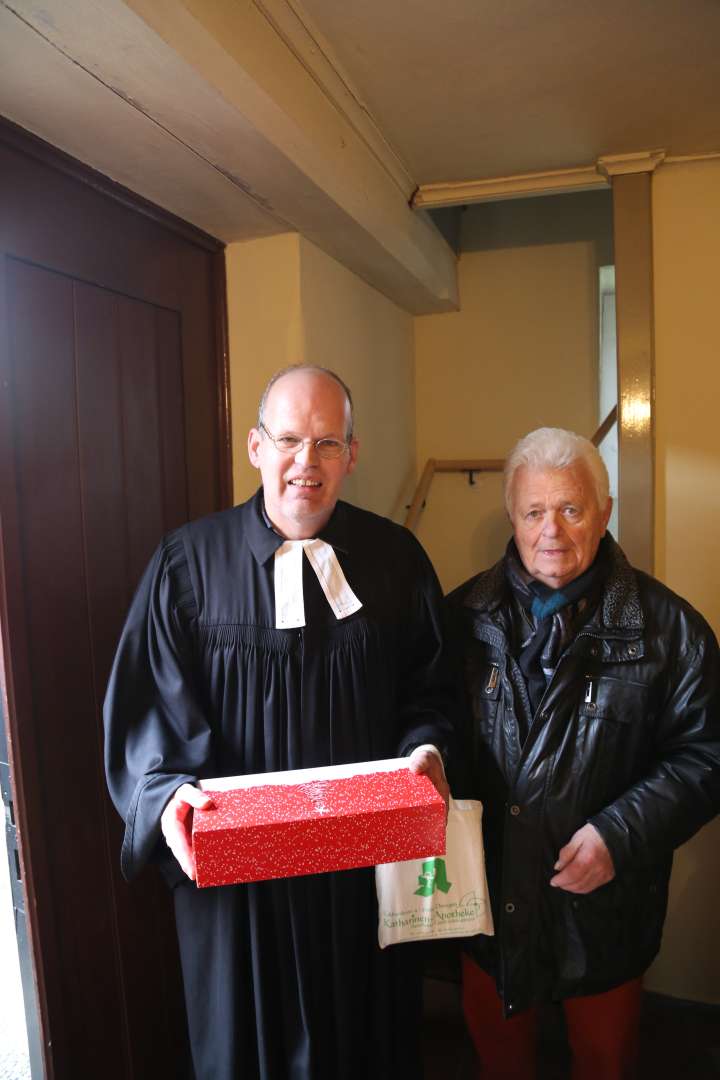 Chor singt im Festgottesdienst am 2. Weihnachtstag in Coppengrave