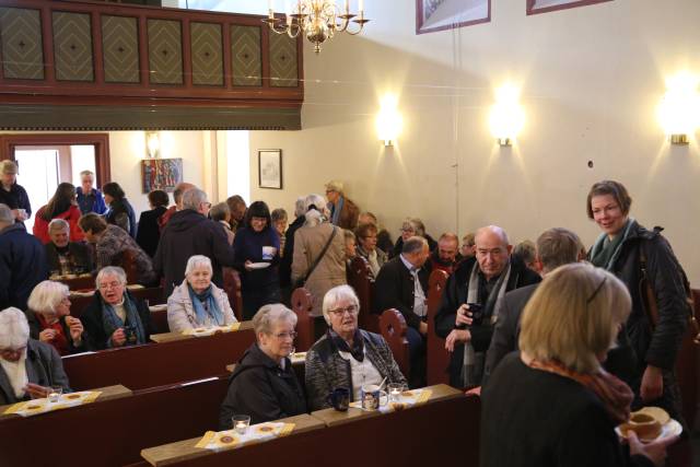 Weihe der St. Franziskuskirche nach der Renovierung durch Superintendentin Henking