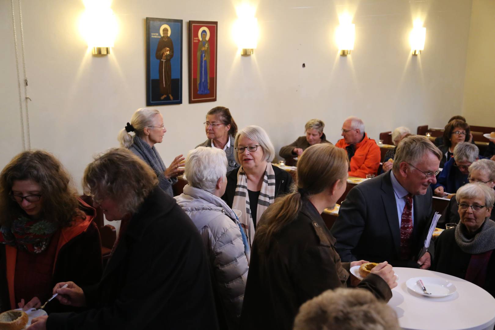 Weihe der St. Franziskuskirche nach der Renovierung durch Superintendentin Henking