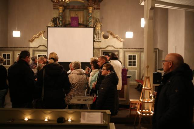 2. Türchen im Lichtergottesdienst in Duingen