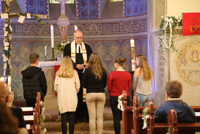 Abendmahlsgottesdienst der Konfirmanden in Coppengrave