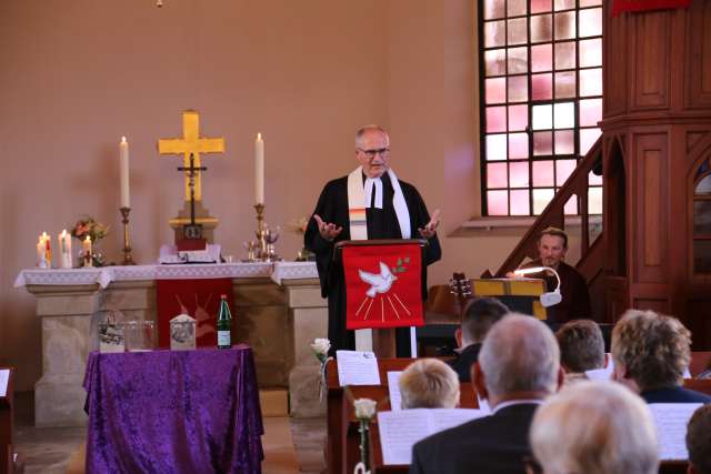 Abendmahlsgottesdienst der Konfirmanden in Weenzen