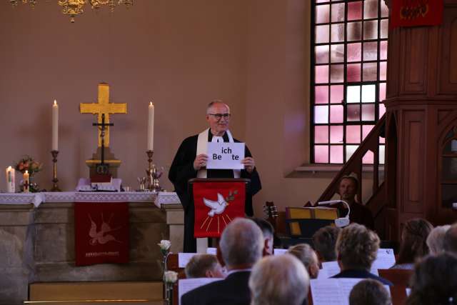 Abendmahlsgottesdienst der Konfirmanden in Weenzen