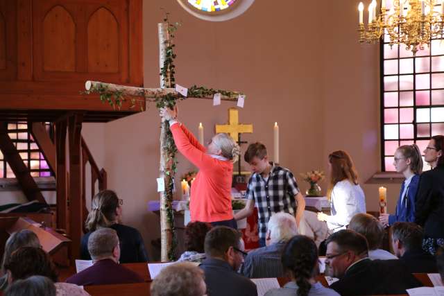 Abendmahlsgottesdienst der Konfirmanden in Weenzen