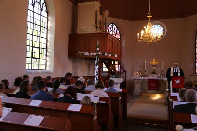 Abendmahlsgottesdienst der Konfirmanden in Weenzen