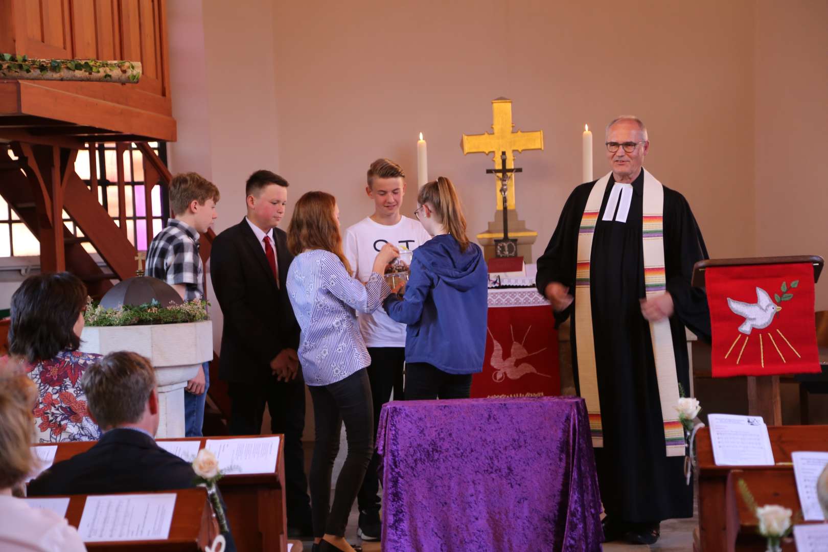 Abendmahlsgottesdienst der Konfirmanden in Weenzen