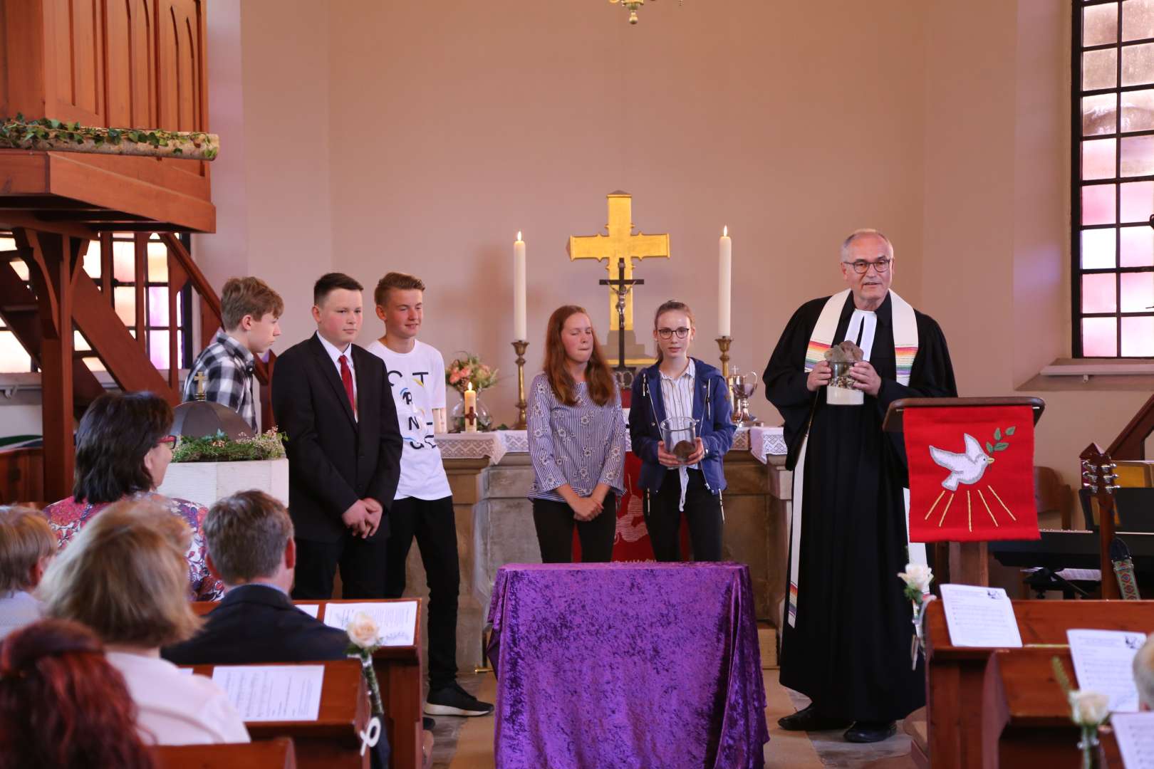 Abendmahlsgottesdienst der Konfirmanden in Weenzen