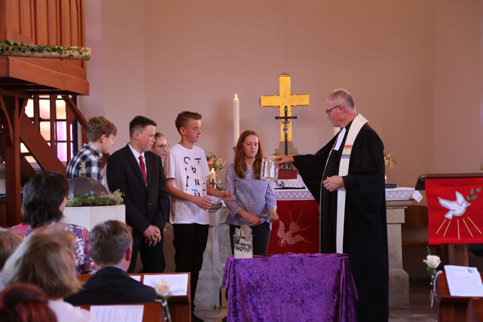 Abendmahlsgottesdienst der Konfirmanden in Weenzen