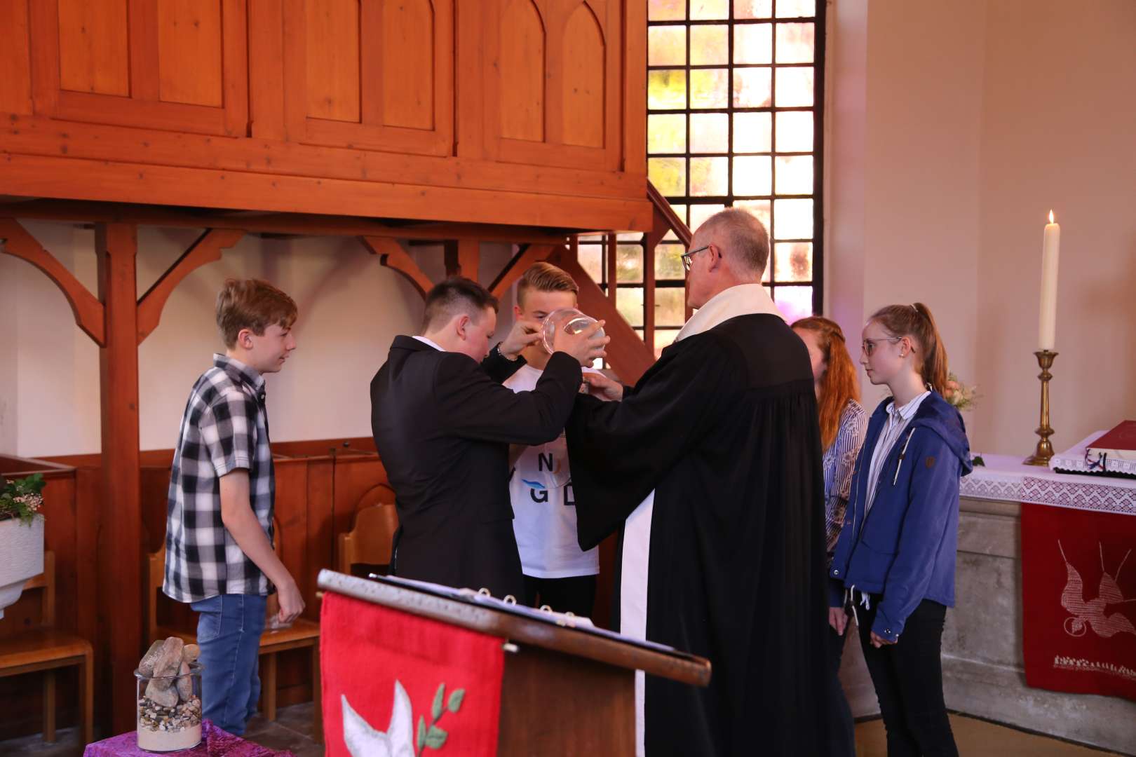 Abendmahlsgottesdienst der Konfirmanden in Weenzen