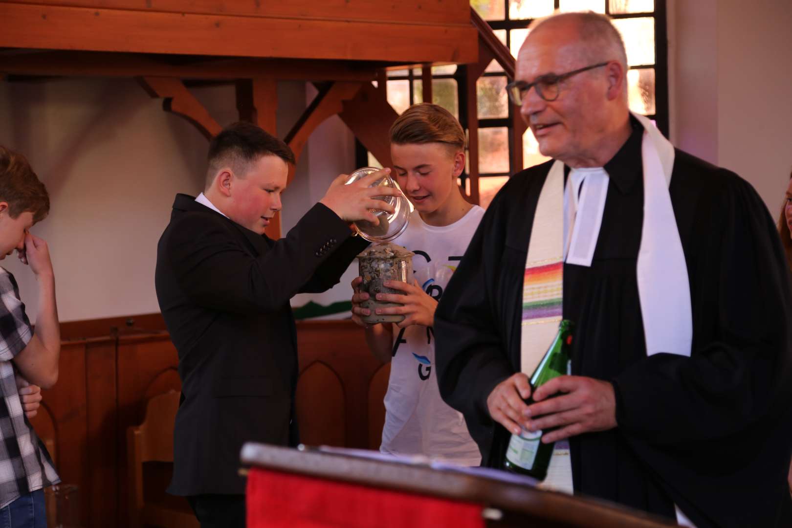 Abendmahlsgottesdienst der Konfirmanden in Weenzen