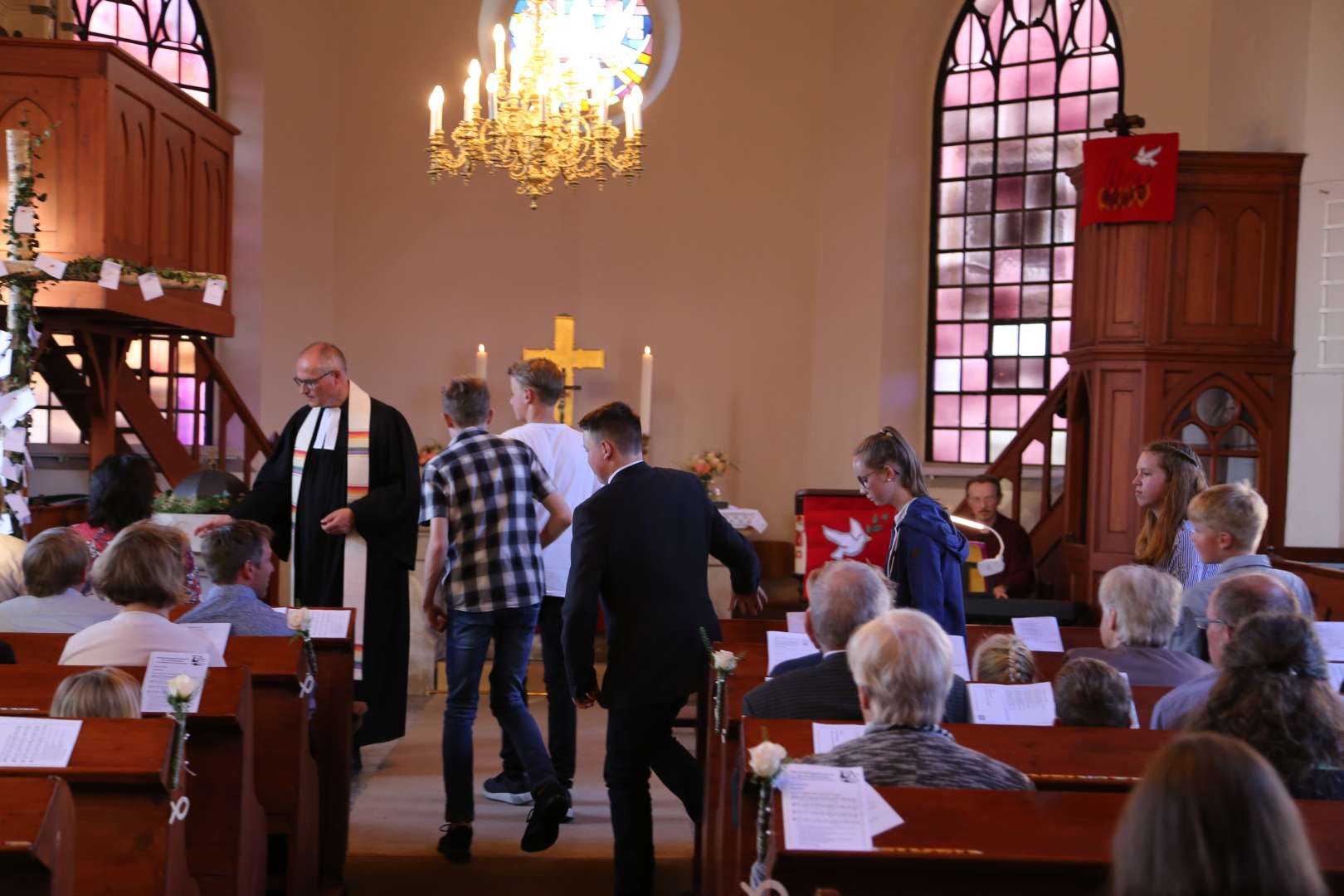 Abendmahlsgottesdienst der Konfirmanden in Weenzen