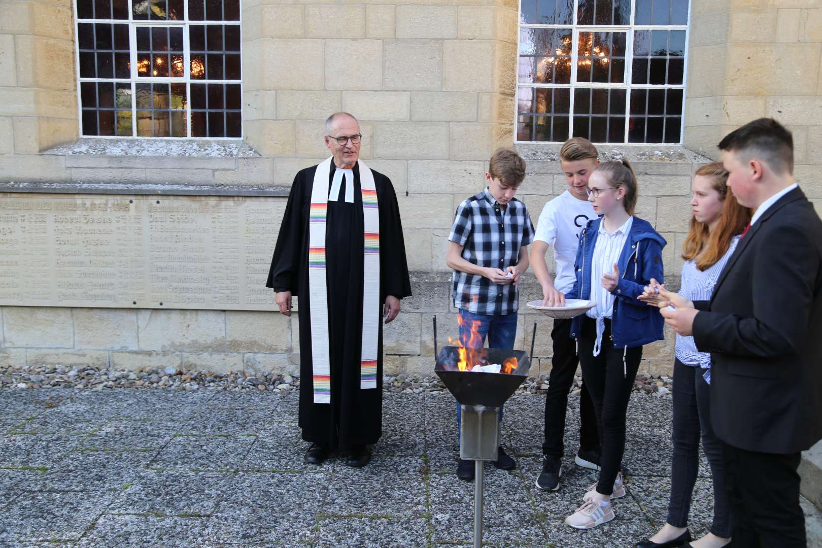 Abendmahlsgottesdienst der Konfirmanden in Weenzen