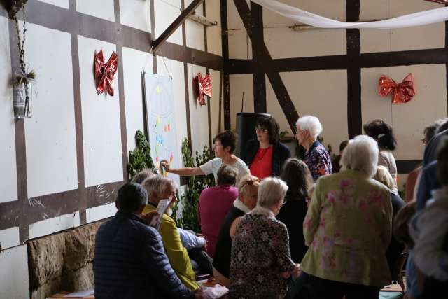 Ökumenischer Pfingstgottesdienst im Reitstall