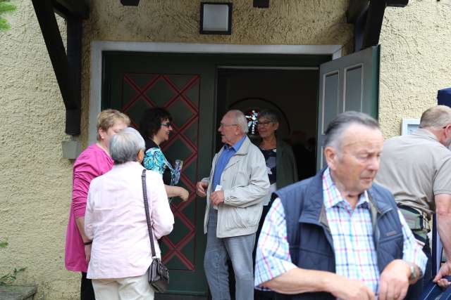 3, Sommerkirche unterwegs zu den Quellen in Fölziehausen