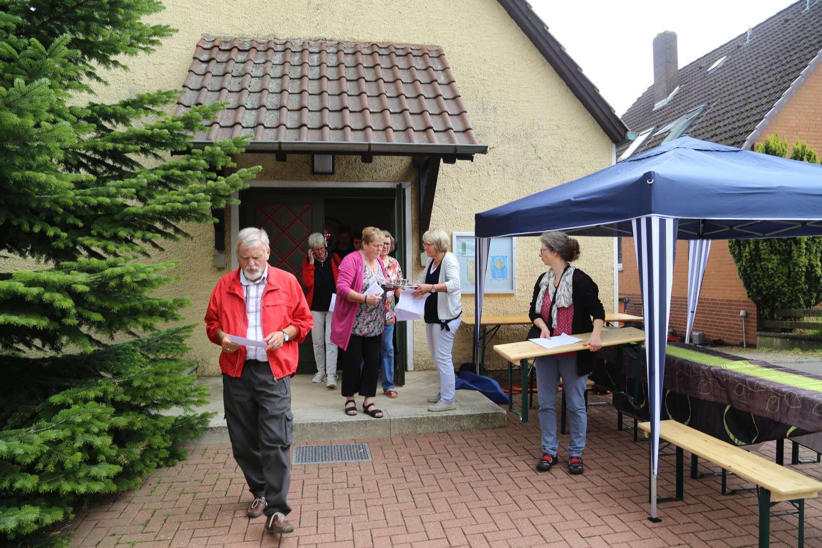 3, Sommerkirche unterwegs zu den Quellen in Fölziehausen