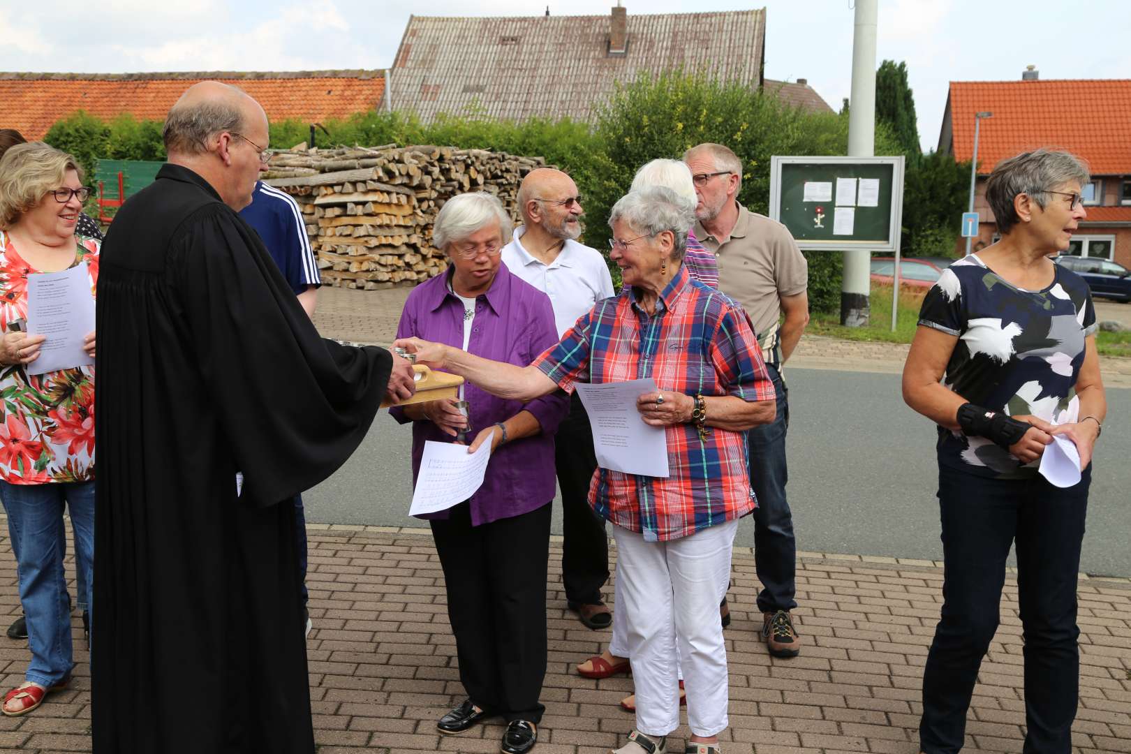 3, Sommerkirche unterwegs zu den Quellen in Fölziehausen